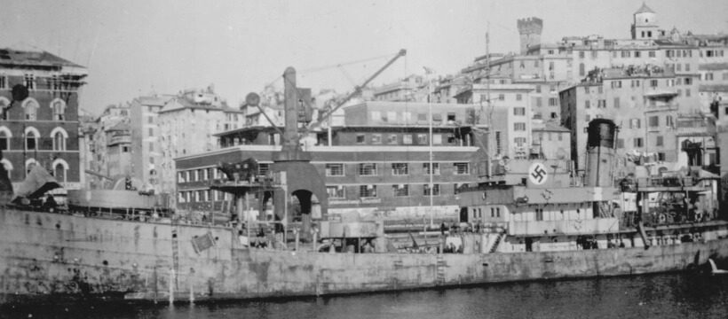 Uj2207 - German Submarine chaser Uj2207 - German Submarine chaser